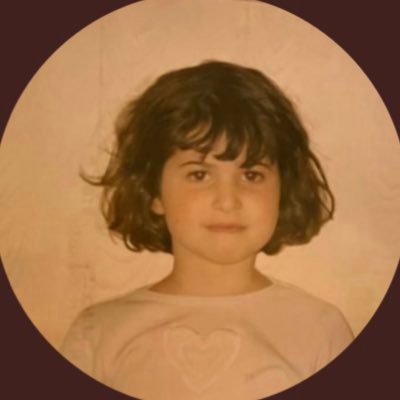 esteeisonline's profile picture. 