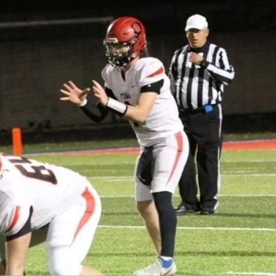 Quarterback at MidAmerica Nazarene
Wt- 185
Ht- 5'10
B-290 S-460 4.75- 40
2x First team all area QB
2 year team captain