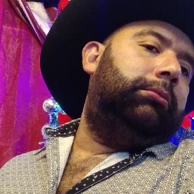 Ser alegre y socialmente
Velludo y gordito es un plus 🍑🍒🥯