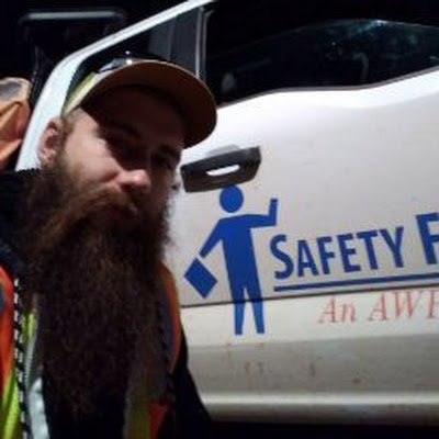 Dextradomis's profile picture. Just here for the drama and popcorn but I guess they outta popcorn!!!!!