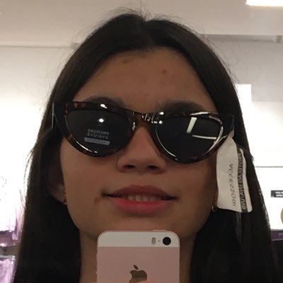 mariiizinhax's profile picture. VH || ST