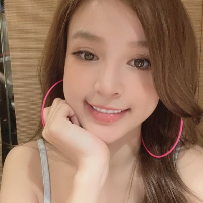 すべての人間は、匿名の砂粒のように消えないように世界に生まれました。 彼らは地面に足跡を残し、他の人の心に刻印するために生まれました。