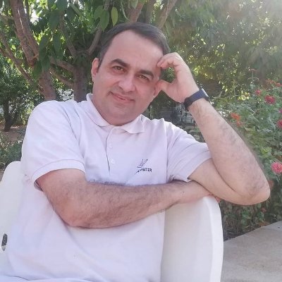 محمد معینی |وبلاگ‌نویس| Weblog author | Ex-journalist
حساب کاربری۱۳ساله‌ قبلی‌ام(@mmoeeni)از دست رفت!
محکوم 🤐
 کتاب‌هام: #درختها_رفته_بودند و #از_اقیانوسی_دور