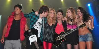 Esse twitter, foi feito pra dedicar o meu amor, pelos os Rebeldes.
*--*. Meu Twitter Oficial e @CarollynneAna