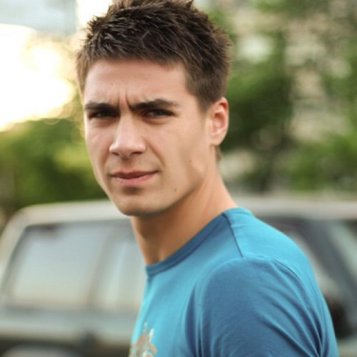 lexa877's profile picture. 