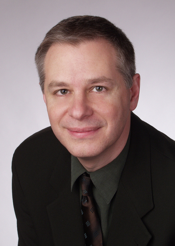 Highly successful Senior Executive with more than 25 years of experience in managing global organizations in the technology sector.