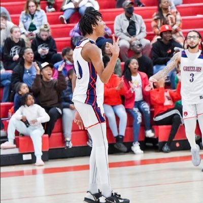 Deanthony Ross 6’7 C/O24| High school : High point academy |Point Forward| Number-864-381-2895 |Email| - Derockstar038@gmail.com  3.0 GPA