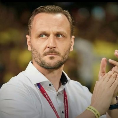 safnact's profile picture. From Kerala (Malappuram).  Forever a blasters fan 💛💛💛💛 Give me some books and put me in a dark room with a candle............. 😍😍