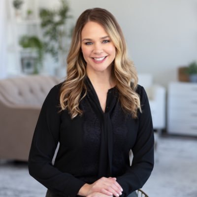 caitlindemet's profile picture. don't tempt me with a good time