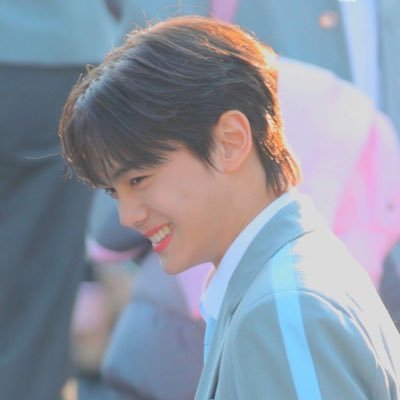 gyuvinyls's profile picture. !.. in a world where only #김규빈 matter 💗