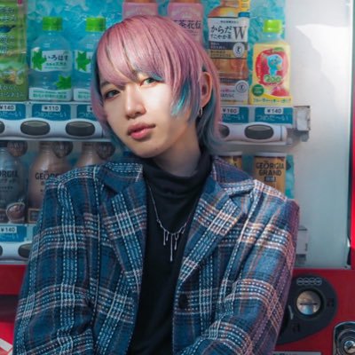 🫀ジェンダーレスフリークリエイター🧠フォトグラファー・DJ etc¦ @rima_ringo と ワイワイ音楽ユニット #RRRium 💿¦🍖@EDENbbq_rooftop¦ご依頼・ご相談はDMへ✉️¦ #あさひるるたが撮りました