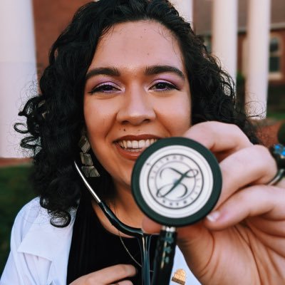 estudiosa puesta pa' ser doctora 🇵🇾 / Aspiring OBGYN / #UsaTuVoz / YNWA ♥️🤍 / Vice President of Communications @LMSANational