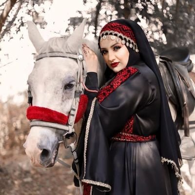 أجمل شيء أن تولد عاشقا وأجمل عشق أن تعشق وطن وأجمل وطن فلسطين ❤️🇵🇸🦋🙈