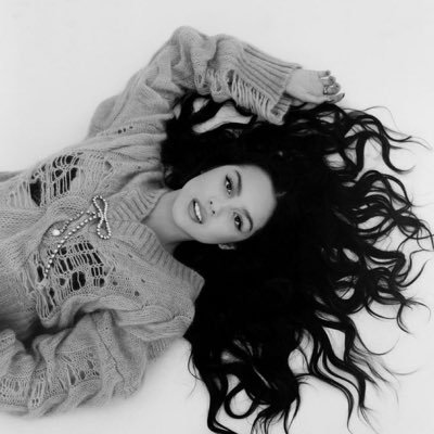 RCSESVNG's profile picture. You’re my home, @ZlTTIEB0UNI 🤍 | 18+