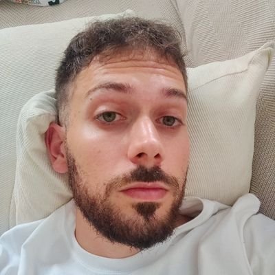 tomasvalero98's profile picture. 