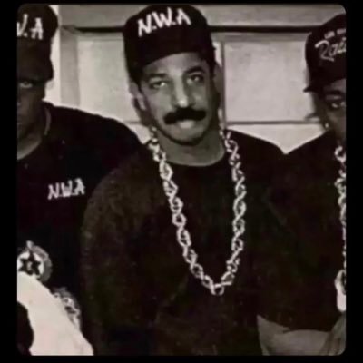 _mnyi_'s profile picture. 