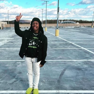 byc_creates's profile picture. jmu’23 | what’s your chosen captivity?