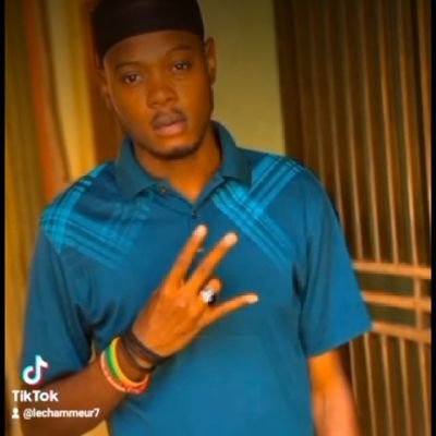 mezanmi 😔 m'pa manje byen moun 🤔 tweeter 🤷yon mal intansyone vini li pirate kont mwen anh 🤷 plaese follow me I'm follow back
chinwa 🐜 for life 🐜
🐜👑