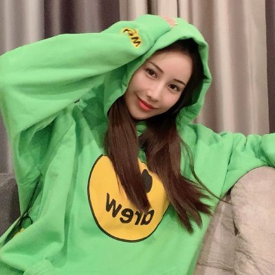 ZipCodeeDo35402's profile picture. 私は台湾出身で、今日本の名古屋に住んでいます。普段はゴルフが好きで、たまに友達と一緒にスキーに行きます。のんびりとした時間も旅行に行くのが好きです。