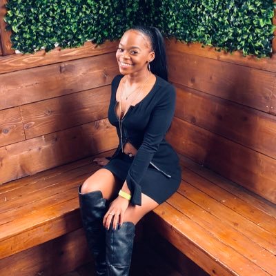 Diamonds are made from Pressure 💎 || Fiancée 💍 || Biz: @careerdee 👩🏾💻