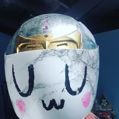 Me homo 🏳️‍⚧️
I used to be a streamer. then I wasn't!
This uwu helmet is all that's left.
I just use this account for lookin.
If you're reading this your cute.