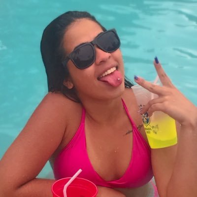 GenuinoIza's profile picture. o melhor de mim, dedico a mim mesma !!! 🧚🏻‍♀️