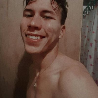 Soy Responsable,simpatico,humilde de Corazon y lo mejor es que soy Venezolano y vivo en la Isla de margarita...ejecuto el saxofon,bailarin...