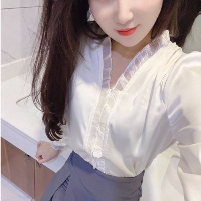 hik069's profile picture. 喜欢一个人的寂静，期待两个人的热闹 。约炮女友💋 加我whatsapp+601139480736