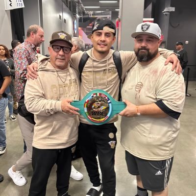 14-0(12KO) WBC Latino Champion  Signed @tgbpromotionss @premierboxing  Trained by @george.g82 @f1_boxing management:@fighttimemgmt RANKED: 11 WBC