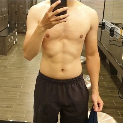 🔞此網站為18禁成人內容，未滿18歲請勿進入觀賞
💪天生控射手，好評不間斷
🔥讓你享受最舒服的控射，招牌是超舒服的舔奶頭

低調保護當事人, 安全享受💦

主要找有在運動的身材, 歡迎來預約
精實、精瘦的身材也ok

📱私訊請簡單自介，先附臉照/身材照即可，謝謝

#不一定有空現約
#有禮貌