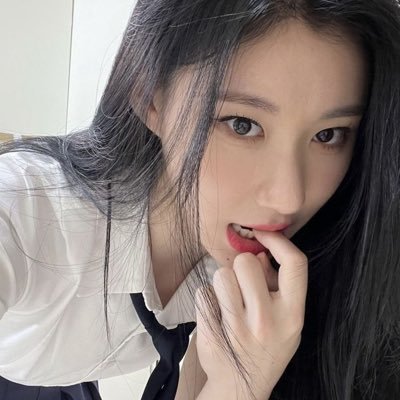 ♡。゚. there’s no need to be something. I’m the best when I’m myself, I wanna be me ♡ °・
