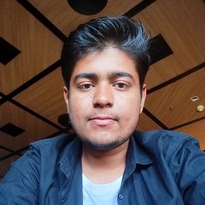 Ravvviii01's profile picture. 