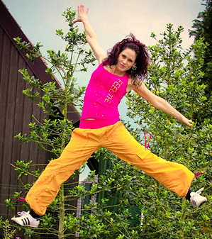 Zumba-Fitness instructor voor UCDance, werk in de Horeca, mijn passie??? Mijn honden, lekker rijden met mijn moter, Dans , Zumba , muziek en mijn Fam!