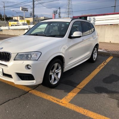 ヴォクシー→BMW X3 車屋に勤めている車と猫が好きなサラリーマンです。既読代わりの「いいね」多いです。無言フォロー、リツイートお許し下さい。