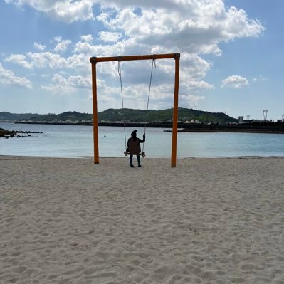 MmTxoa's profile picture. コロナ禍で収入が減り仕事に追われる日々で他にも💰収入源💰が欲しいです😇本当に稼げるものがあるなら知りたい❗️私の趣味は旅行✈️なので凄く行きたい‼️🌸 フォロワーではない方のメッセージのお返事はしませーん✌️