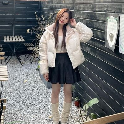 cvezx23585674's profile picture. 