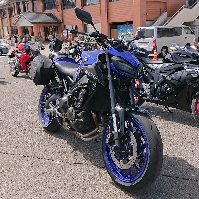 2022年4月からモトジムカーナのTA練習会に参加するようになりました。バイクは青いMT-09です。事務茶屋C2+。練習会でお会いした際はよろしくお願いします。