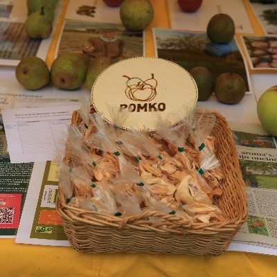 Pomko schrijft fruitkundige cultuurhistorische verhalen waarin het zoeken, borgen en bewaren van het erfgoed omtrent oude fruitrassen centraal staat.