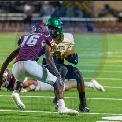 God and his son Jesus christ✝️//QB/ATH #8//Huntsville tx//Co of 2025//🏈🏀//3.5 GPA🅿️//6’3 175//email-dmoney32006@gmail.com//#9367305921