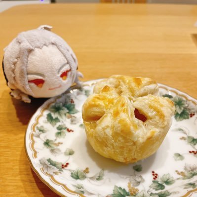 Tamago_or_Tori's profile picture. 取引用 20↑ こちらからのお声掛けでない場合、ツイフィ初回必読。あんスタ→光、凪砂＞颯馬、嵐、薫、日和、こはく/まほやく→ファウスト＞シャイロック/舞台もろもろと特撮とSixTONES