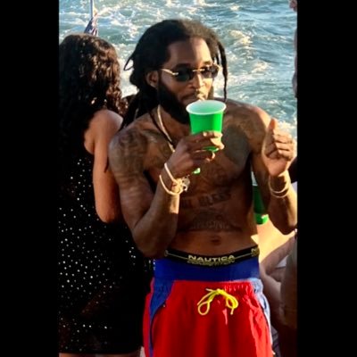 📝A+... Articulate & illustrate better than i communicate #UpTop #FullyActive🇯🇲 Wah dis unda mi nose? 🙊 #AMOUT