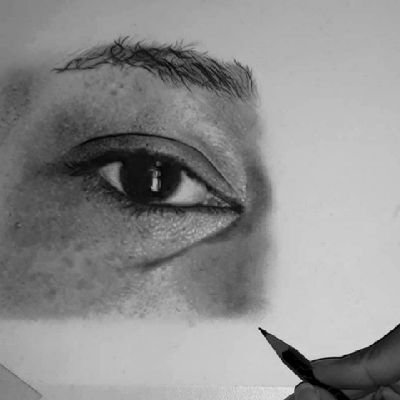 Clintart5's profile picture. Nigerian talented hyper-realistic Artist, self taught. Always opened for commissions.
Clint_art_ @Instagram