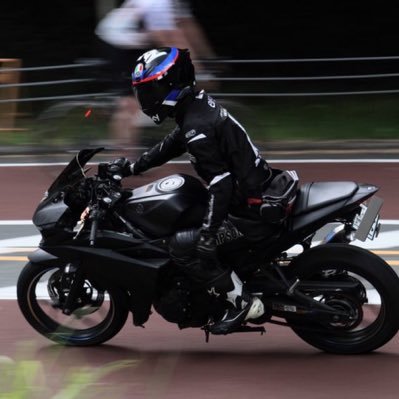 神奈川県→長崎県(県北)20代 /YZF-R3椿ラインと奥多摩好き 諸事情で一旦バイク降りてます。ヲタクやっておりやす😎