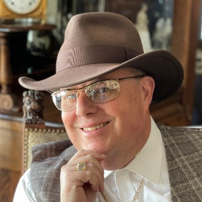 Entrepreneur Clinton Beck has been in the gold, diamond and antiques business for 30+ years. Clinton is an expert appraiser of antiquities, rare coins and art.