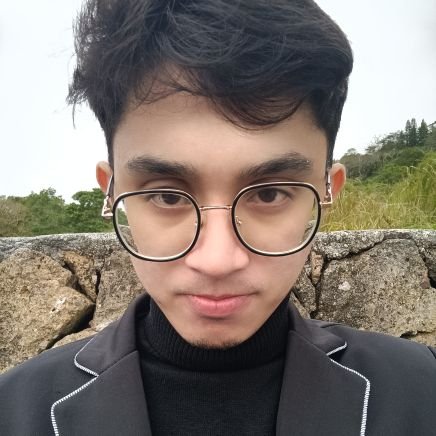 Batang_Recto's profile picture. *poof* nawala