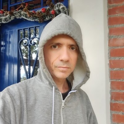 Cryptocurrency enthusiast, NFT creator and collector, crypto investor.