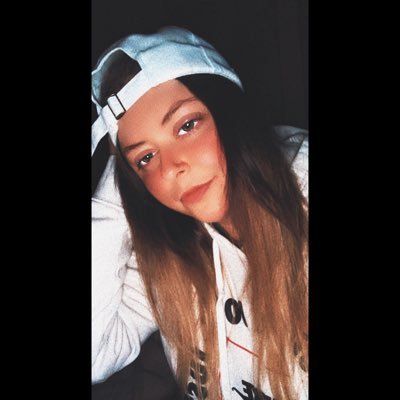 | big gay 🌈 | ky | 24 | leo ♌️ | hats & shoes | Lakers |