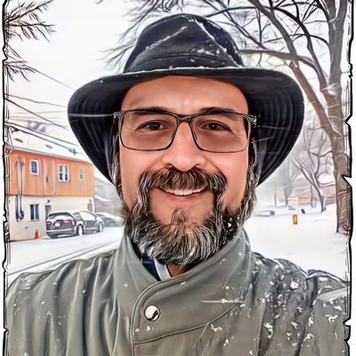 🇨🇦🚴♂️🥅🏒Seemingly confusing mix of 📱tech geek & sports geek, I enjoy the ever chging tech landscape & try to dream a little as to where it can go.