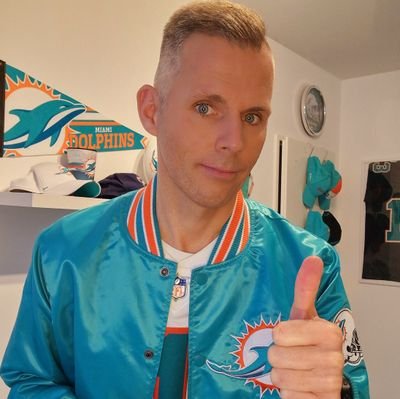 Doc der Football-Community seit 2015.

🐬 Miami Dolphins Fan & Member.  🤟

🏈 Football Content Creator 

🎤 Podcast Fins up, Deutschland!