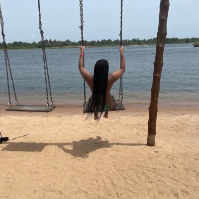Libra babe trying to save the world 🌎 Fashion, food, comms and rants about inequality or human rights. Views my own.